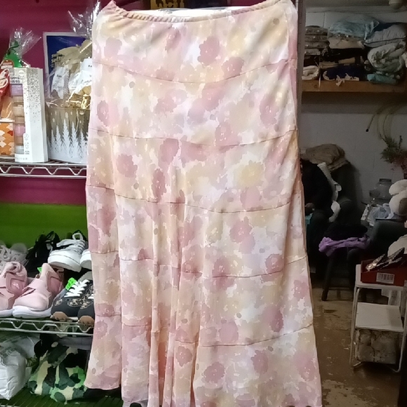 Ruby Rd. Dresses & Skirts - Ruby Rd. Pink and Cream Floral Maxi Skirt